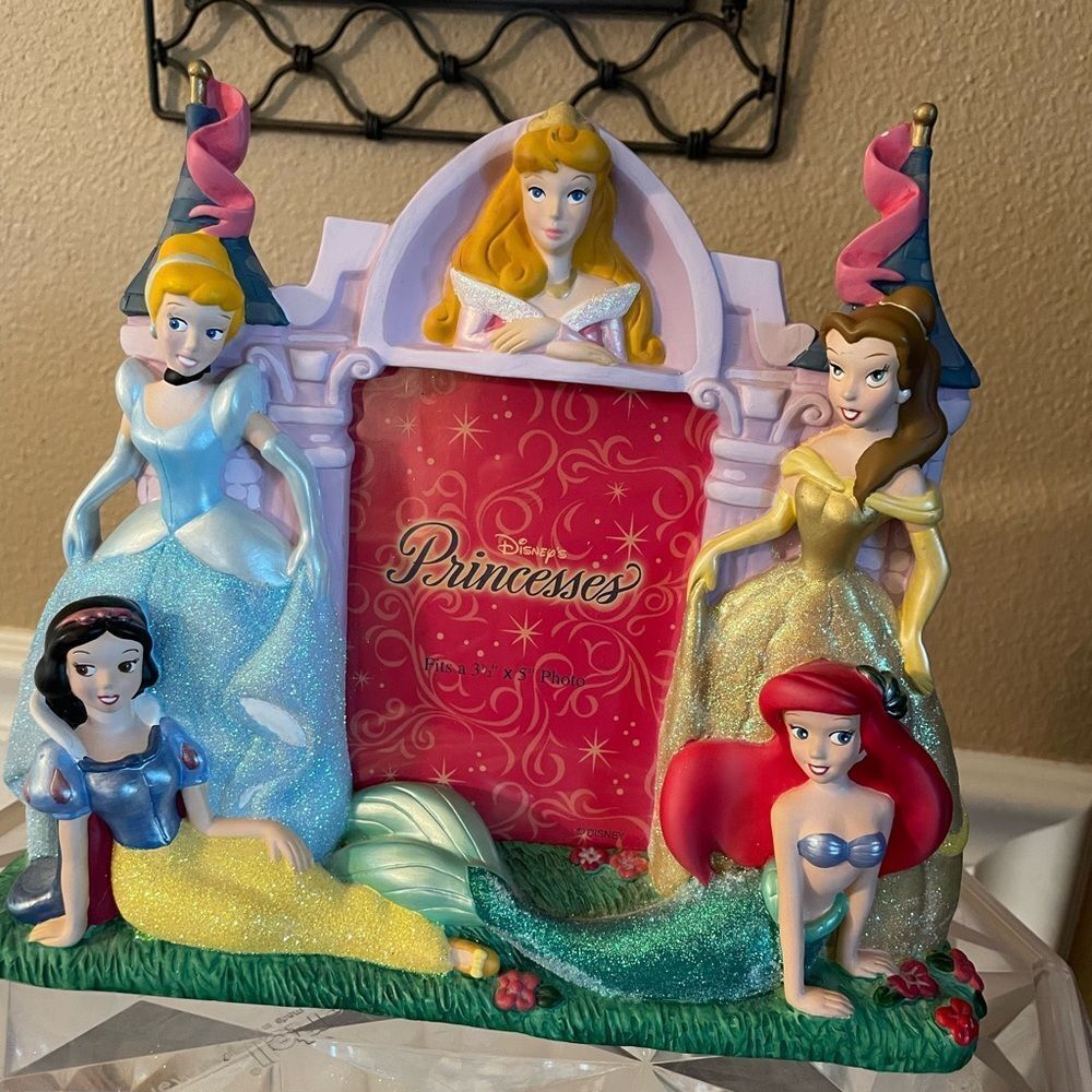 Disney Princesses Frame Cinderella Ariel Sleeping Beauty Belle Snow White
